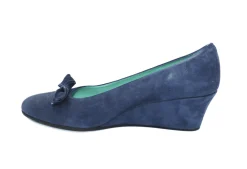 Amalfi by Rangoni Dalila Bow Aa Narrow Fitting Court Shoe<Women Narrow