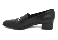 Amalfi by Rangoni Forietti Narrow Fitting Chain Loafer<Women Narrow