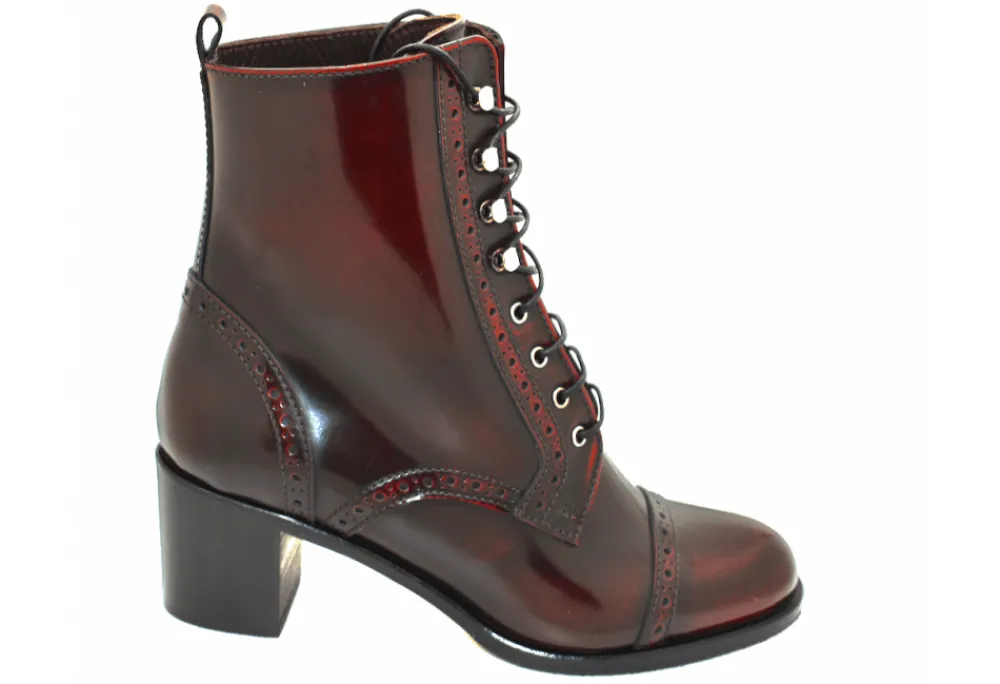 * Helmsley<Women Boots