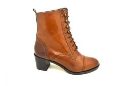 * Helmsley<Women Boots