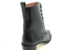 * Helmsley<Women Boots